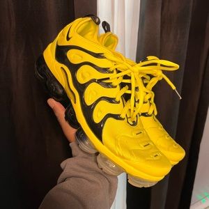 Nike Men Air VaporMax Plus ( Yellow & Black )